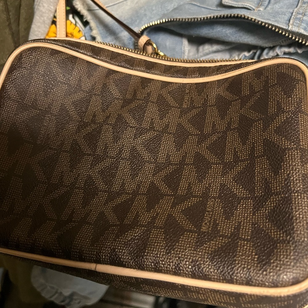 Michael Kors cross body